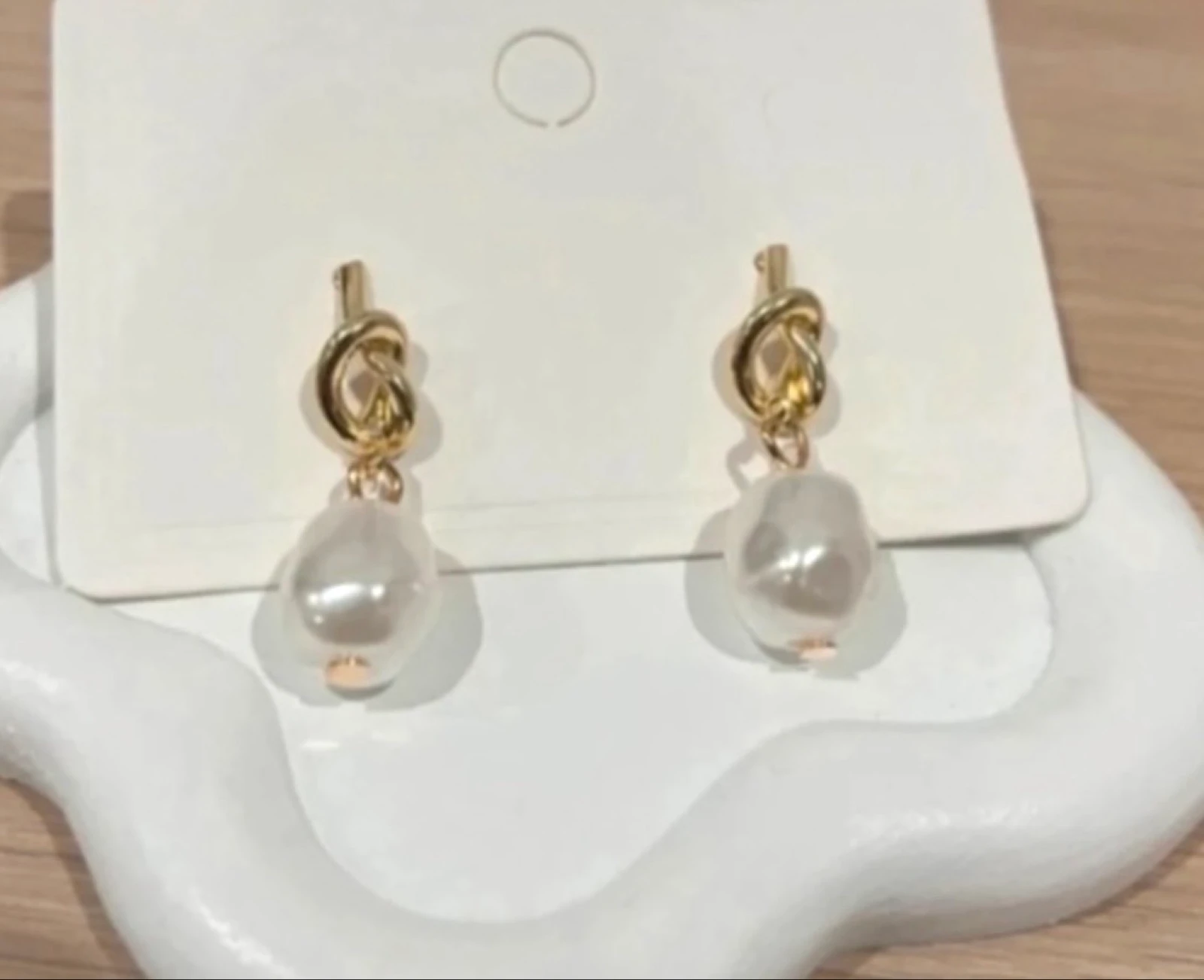 boucles d'oreilles à la fois chic et délicates 